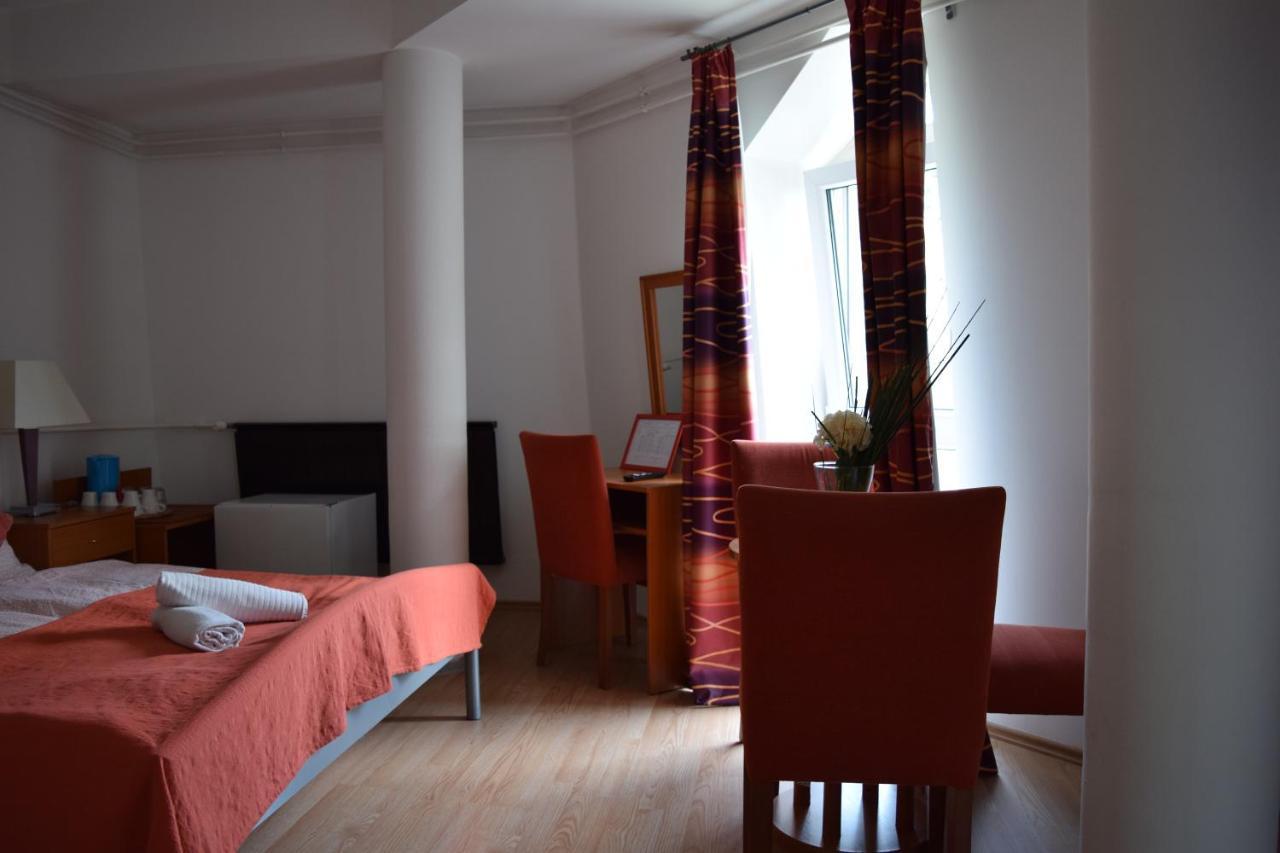 Belvarosi Panzio Siofok Bagian luar foto