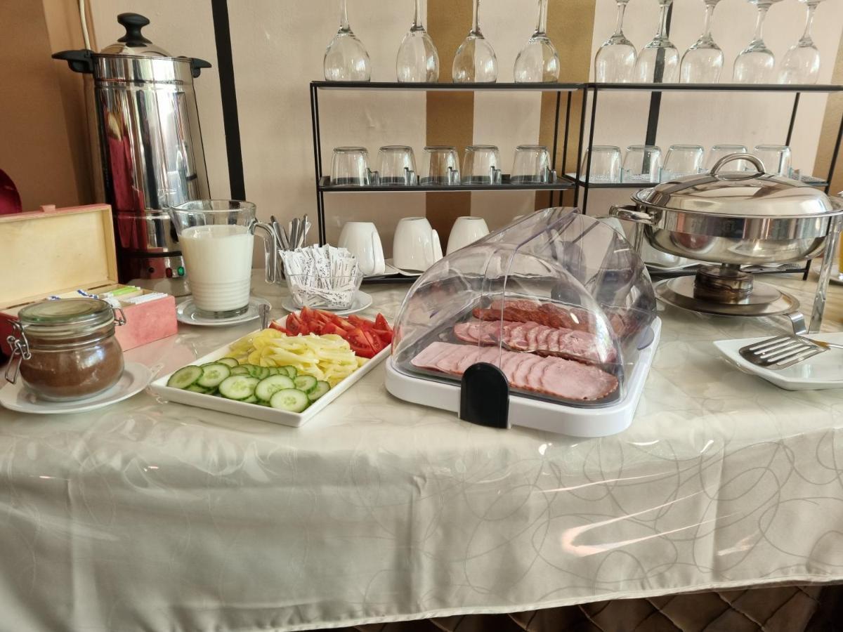 Belvarosi Panzio Siofok Bagian luar foto
